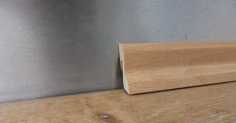 Parkettaszegély Laminált Mézes Bükk "D" 2,6m